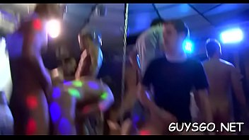 Deepthroating These Lengthy Dongs