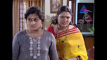 Chitra Shenoy Mallu Cini Serial Aunty