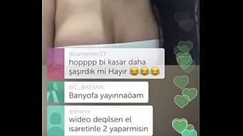 Acariciando Suas Belas Tetas