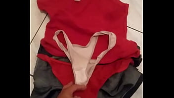 Calcinhas Após O Banho Da Cunhada