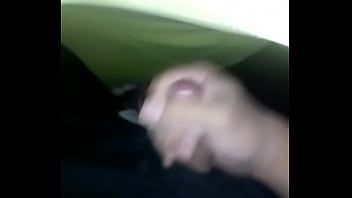 Masturbándose - gay, masturbacion, venida - Video 4045866