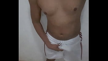 Gato Atleticano Com Tesão De Short.