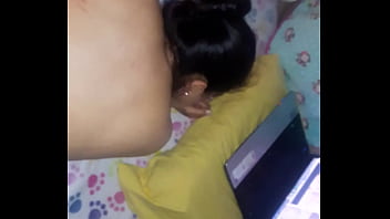 Viendo Porno, Le Exita El Sexo Lesbico A Mi Esposa