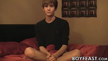Cute Twink Dakota White Jacking Off His Big Strong Dick