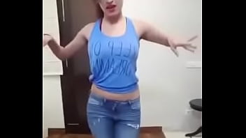 Beautiful Indian Girl Big Boobs Dance !!