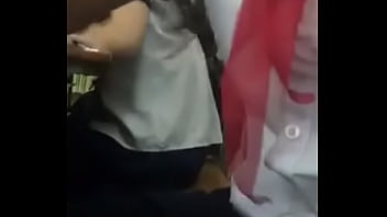 Mỹ đen bú ổi trong giờ học