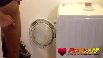 Pissen Auf Den Laminat