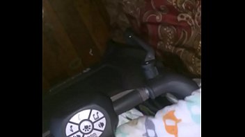 Jugando Con Los Hoyos De Mamá