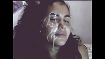 Novinha Levando Gozada Na Cara