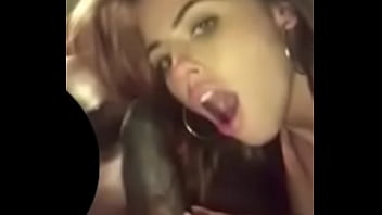 Loira Deliciosa Encarando O Negão