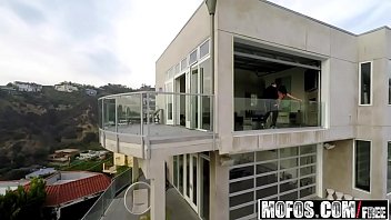 Mofos - Drone Hunter - (rachel Richey) - Brunette Bangs The Drone-hunter - anal, cumshot, facial, teen, hardcore, milf, tattoo, amateur, booty, POV, sextape, pounded, perv, sp - Video 4166580