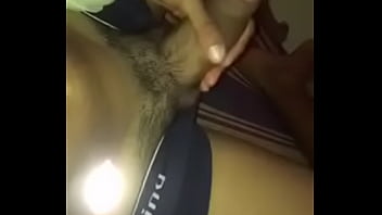 Dotado De Fortaleza Mostrando A Rola Grossa