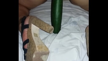 Pepino Grosso Na Buceta