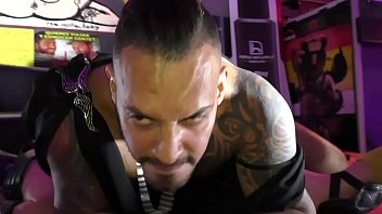 Viktor Rom Se Folla Live Hombre Mascarado