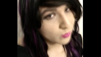 Chupando Una Rica Salchicha