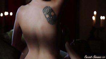 Dickriding Teen Beauty Gets Orally Pleased