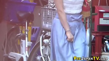 Squatting Japanese Babes