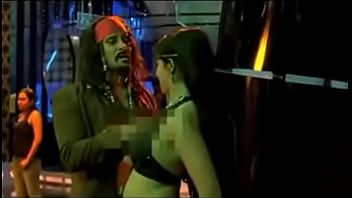 Rajapattai Vikram Boobs Squueze (sensored) - Pls W