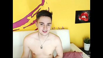 Anh Trai Handsome Body Hơi Mỡ Khoe Cu Tr_n Chaturbate Nè