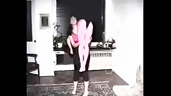 Robin _ Cindy lift each other - 2