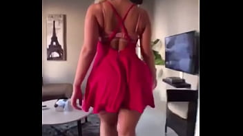 Big Booty Blonde Pawg- Who Is She?