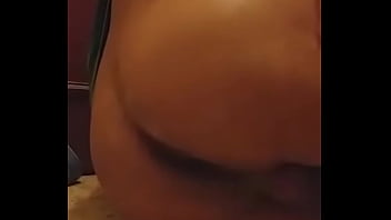 Travesti De Closet Masturbandose El Ano Con Toda La.mano