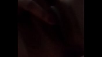 Novinha Gozando Na Siririca - masturbando, gozando, grelo, siririca, novinha - Video 4104778