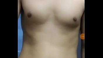 Ngực đẹp cu bự show tr_n blue