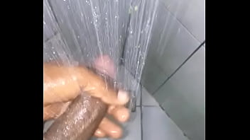 Punheta No Banho - gay, gozada, banho, punheta, banheiro - Video 4109879