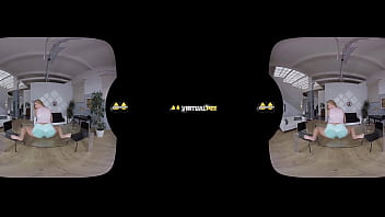 Virtual Reality Porn With Chrissy Fox Who Dives Into Her Piss