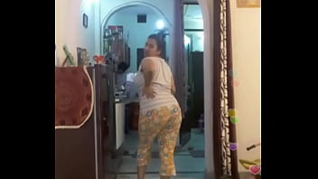 Hot Desi Indian Bhabi Shaking Her Sexi Ass _boobs On Bigo Live...6