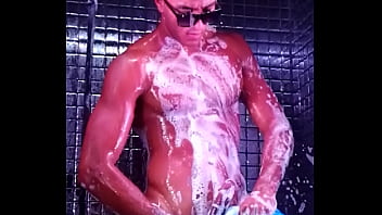 Raidd Bar Paris Shower Show Denis 1