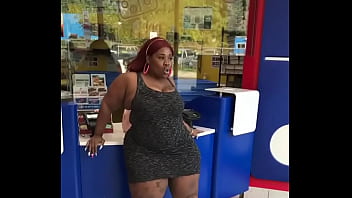 Spice Shaking That Big Ass On The Counter At Dominoes