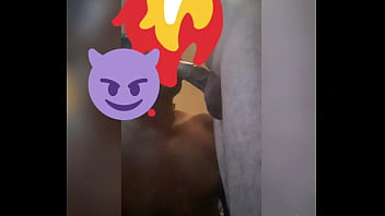 Novinho Mamando Coroa