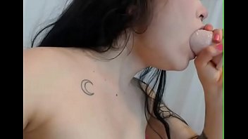 Cute Hot Girl Teach How Make Good Deepthroat! Cruelcam.com