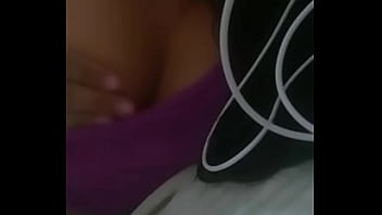 Novinha Mostrando O Peito Ao Vivo No Periscope