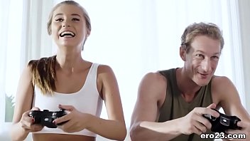 Carolina Sweets Attracted To Her ' Old Friend