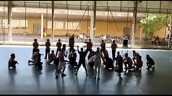 Novinhos Rebolando Ao Som De Big Frog