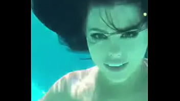 Pani Me Jabardast Chudai