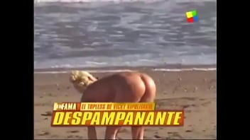 Vicky Xipolitakis Primer Topless 2013