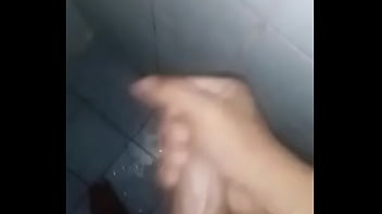 Comedor Pauzudo Batendo Uma Punheta