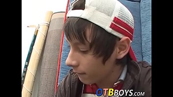 Young Latino Carpenters Fucking Raw And Deep While On Duty