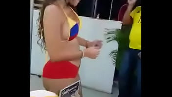 Esposa Do Corno Dançando Pros Amigos Dele