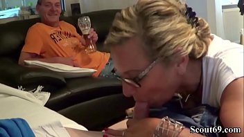 Deutsche Mutter Fickt Den Pizzajungen Und Der Mann Guckt Zu