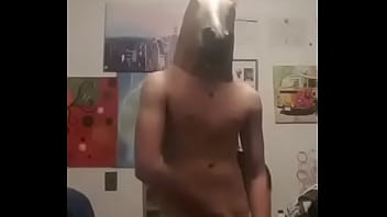 Joven Se Masturba Disfrazado De Pony