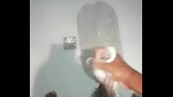 Pau Pequeno Falando Umas Putarias