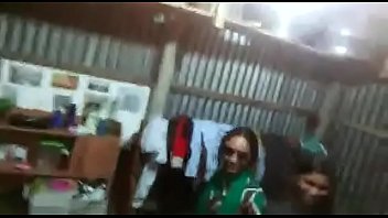 এই মেয়ে টা এ কি করলো