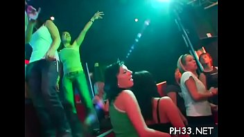 Yong Gals Fucked From Back By Black Waiter At The Play Ground