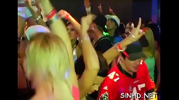 Gripping Group Sex Gratifying With Lusty Babes And Hunks