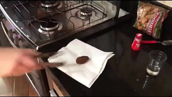 Novinhos Dando Re No Kibe Preto [pov]